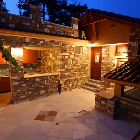 Castle Pontos سكالا بوتامياس
