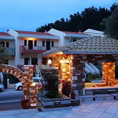 Castle Pontos מלון 2*