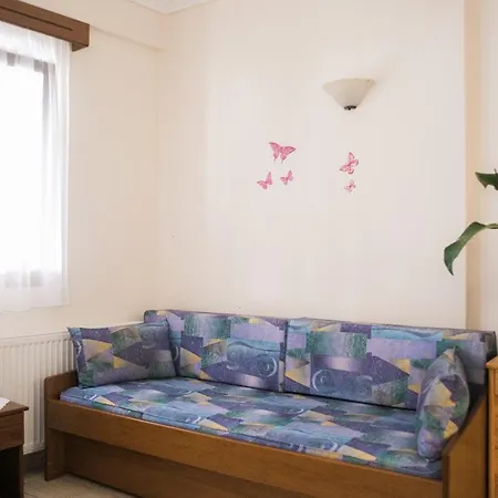 Castle Pontos מלון