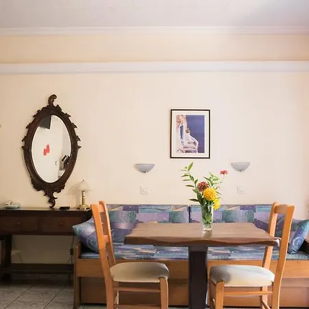 מלון Castle Pontos 2*